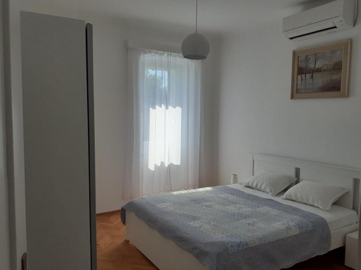 Apartment Dušan Malinska Exteriér fotografie